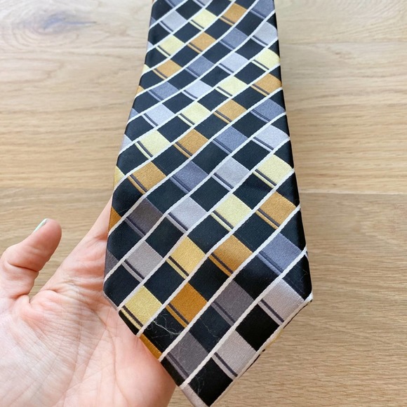 ALEXANDER JULIAN COLOURS Men's Black/Gold Check Handmade Polyester Necktie sz OS - Picture 3 of 7